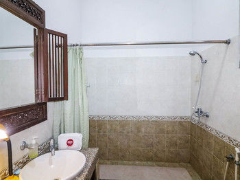 Hotel Nida Pisang 83b Depok Sleman 2*